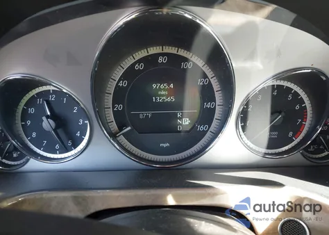 2011 Mercedes-Benz E 350 4Matic z USA, uszkodzony, nr VIN WDDHF8HB0BA432788